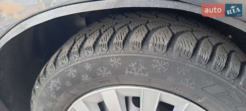 Седан Kia Clarus 1999 в Николаеве