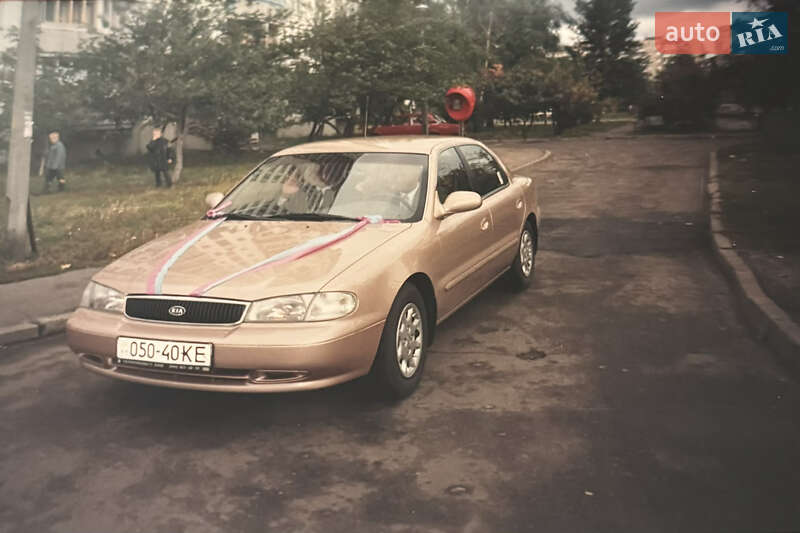 Седан Kia Clarus 1997 в Киеве