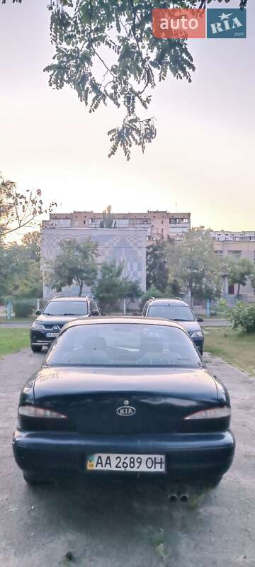 Седан Kia Clarus 1997 в Киеве