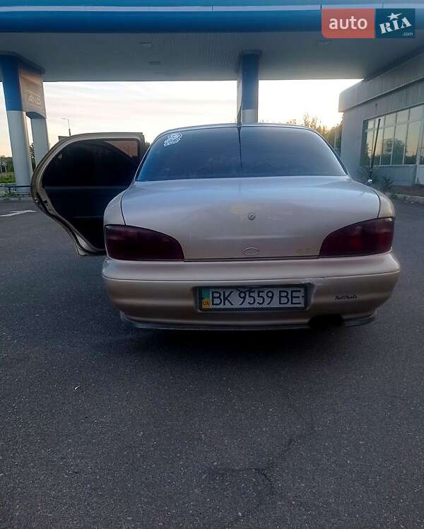 Седан Kia Clarus 1997 в Бердичеве