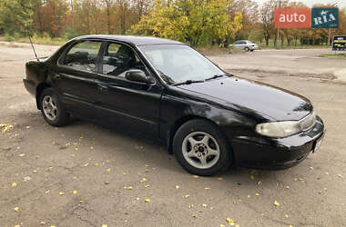 Седан Kia Clarus 1997 в Кривом Роге
