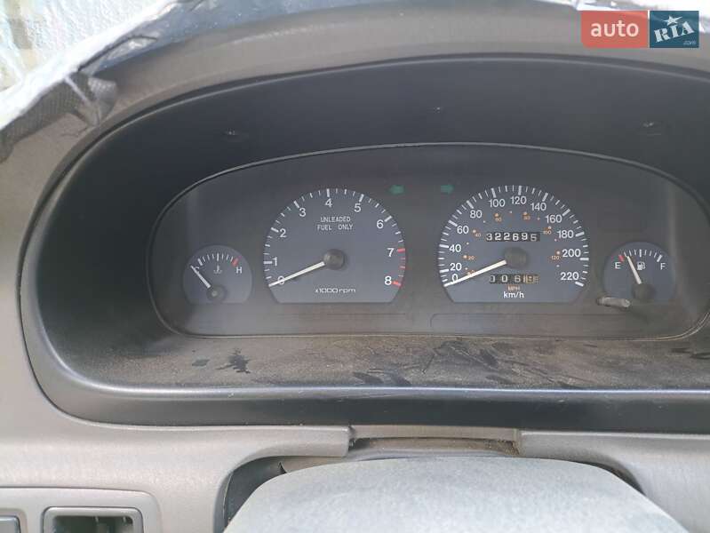 Седан Kia Clarus 1997 в Києві