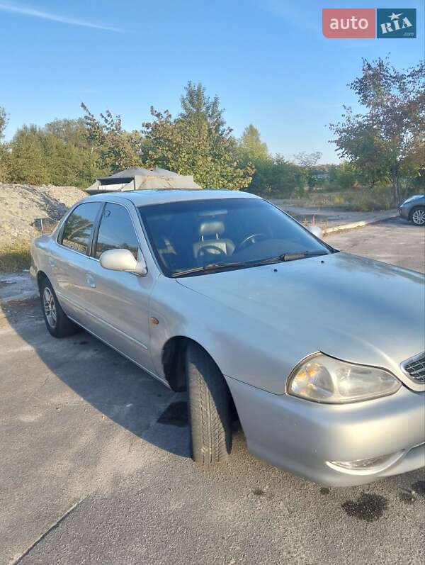 Седан Kia Clarus 1998 в Кременчуге