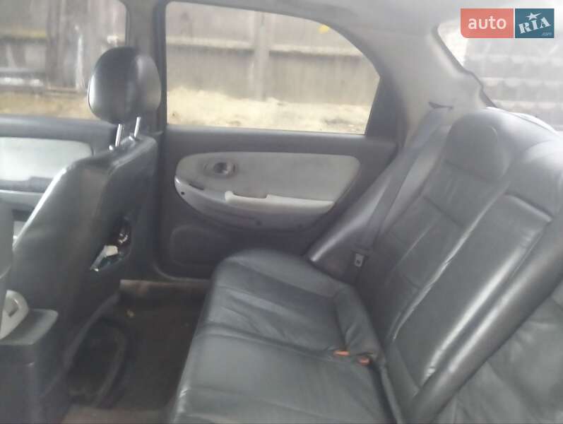 Седан Kia Clarus 1998 в Кременчуге