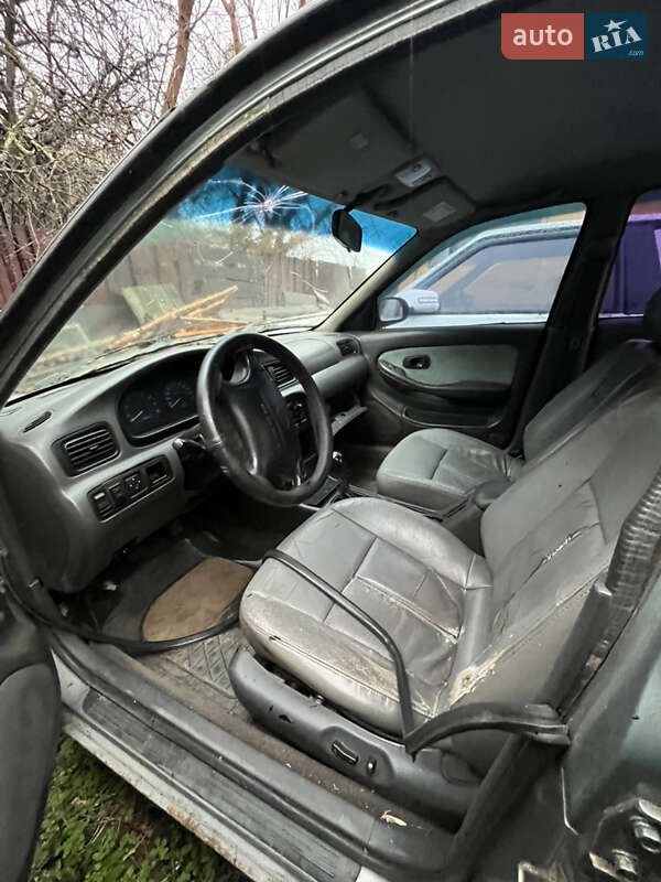 Седан Kia Clarus 1997 в Андріївці