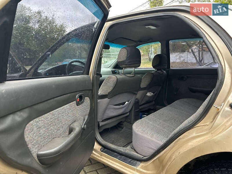 Седан Kia Clarus 1997 в Николаеве