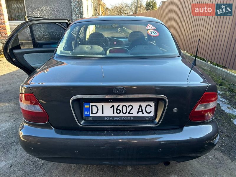 Седан Kia Clarus 1998 в Луцьку