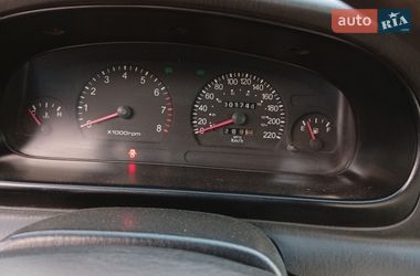 Седан Kia Clarus 1999 в Піщанці