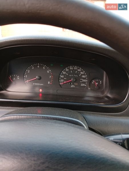 Седан Kia Clarus 1999 в Піщанці