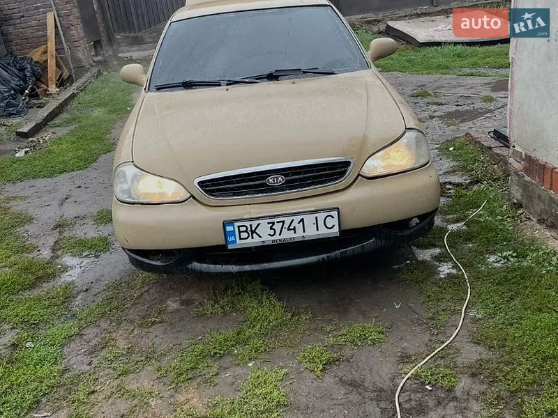Kia Clarus 2000