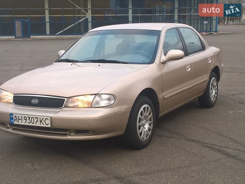 Седан Kia Clarus 1997 в Черкассах