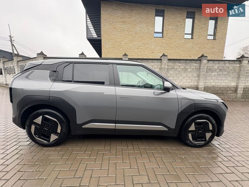 Внедорожник / Кроссовер Kia EV3 2025 в Ровно