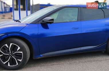 Внедорожник / Кроссовер Kia EV6 2022 в 
