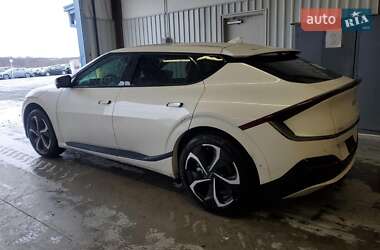Позашляховик / Кросовер Kia EV6 2024 в 