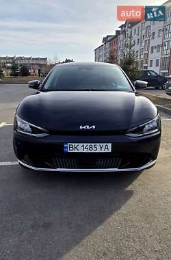 Позашляховик / Кросовер Kia EV6 2023 в 