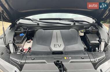 Позашляховик / Кросовер Kia EV6 2022 в 