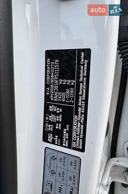 Позашляховик / Кросовер Kia EV6 2022 в 