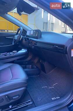 Внедорожник / Кроссовер Kia EV6 2022 в 