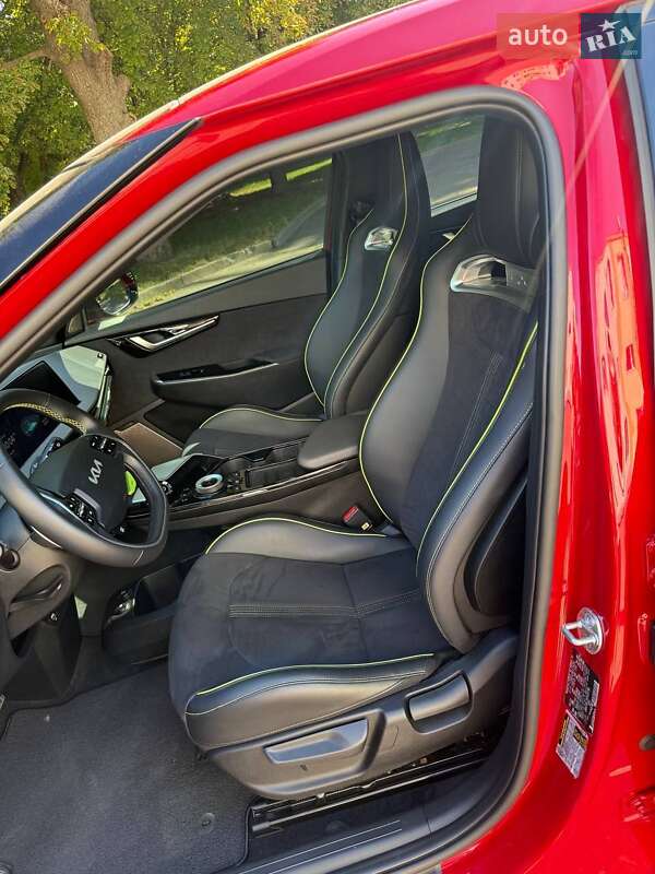 Внедорожник / Кроссовер Kia EV6 2023 в Ровно