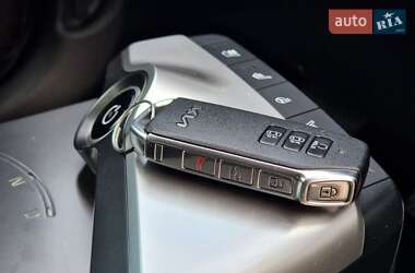 Внедорожник / Кроссовер Kia EV6 2022 в 