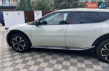 Внедорожник / Кроссовер Kia EV6 2022 в 