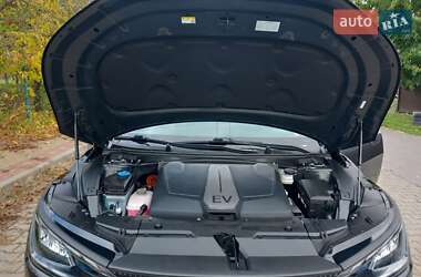 Внедорожник / Кроссовер Kia EV6 2022 в 