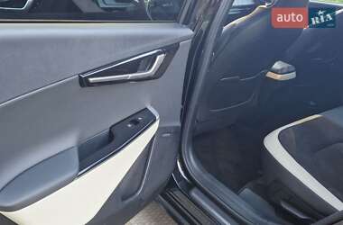 Позашляховик / Кросовер Kia EV6 2023 в  фото 14 Позашляховик / Кросовер Kia EV6 2023 в