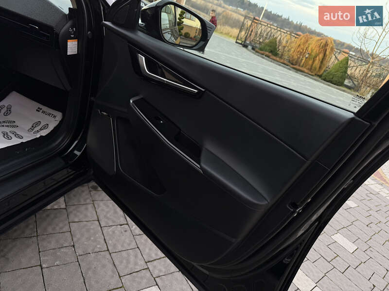 Внедорожник / Кроссовер Kia EV6 2022 в Дрогобыче