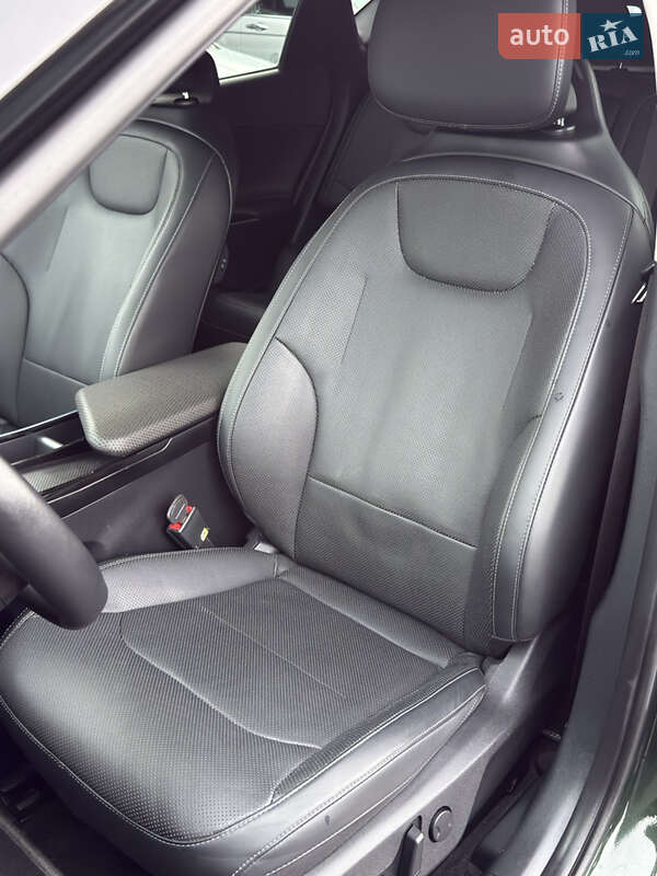 Позашляховик / Кросовер Kia EV6 2023 в Чернівцях