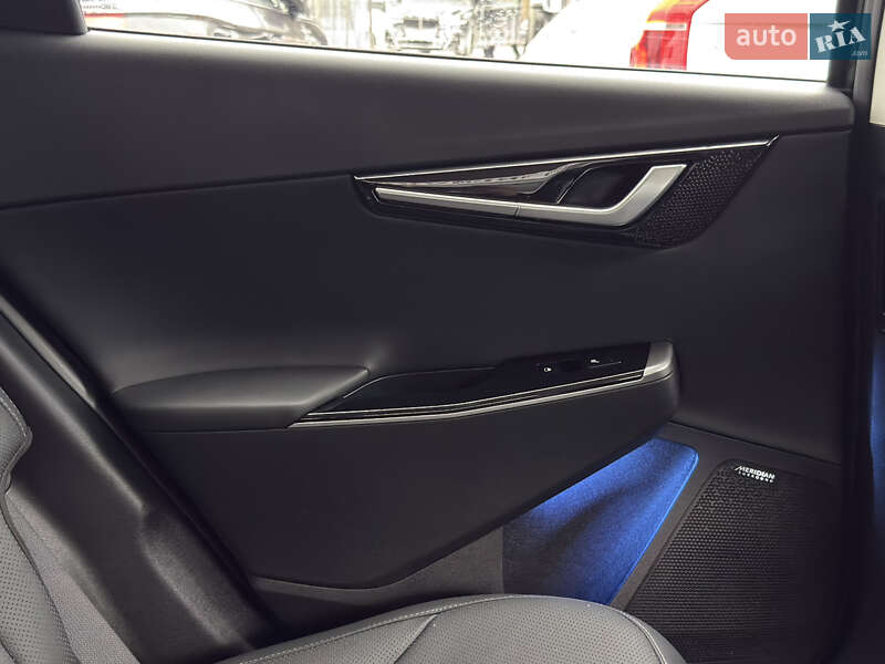 Позашляховик / Кросовер Kia EV6 2023 в Чернівцях