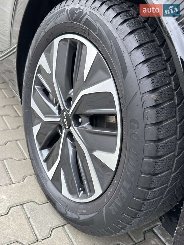 Позашляховик / Кросовер Kia EV6 2023 в Чернівцях