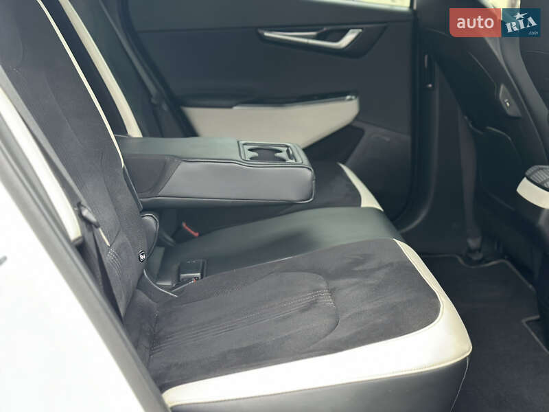 Внедорожник / Кроссовер Kia EV6 2023 в Волочиске