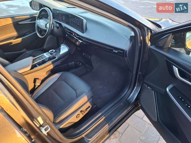 Внедорожник / Кроссовер Kia EV6 2023 в Ивано-Франковске