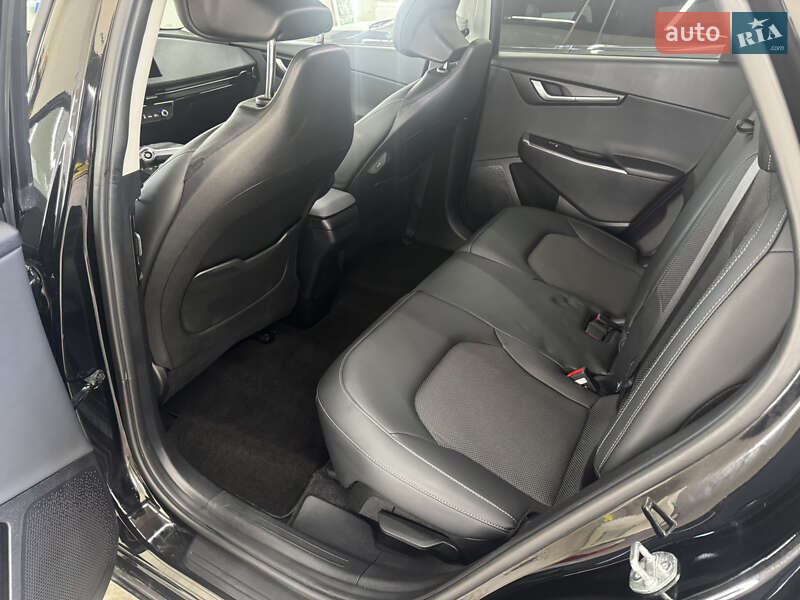 Позашляховик / Кросовер Kia EV6 2024 в Львові