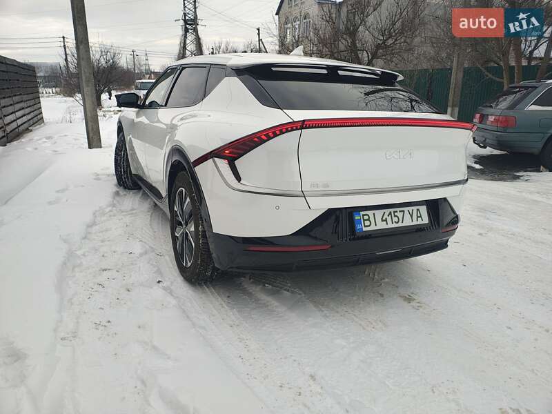 Позашляховик / Кросовер Kia EV6 2022 в Лубнах