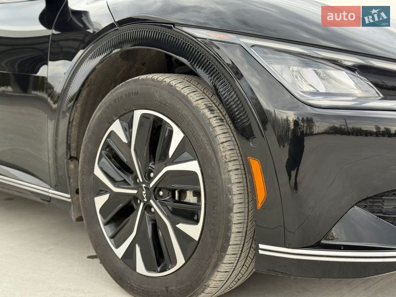 Внедорожник / Кроссовер Kia EV6 2023 в Звягеле фото 18 Внедорожник / Кроссовер Kia EV6 2023 в Звягеле