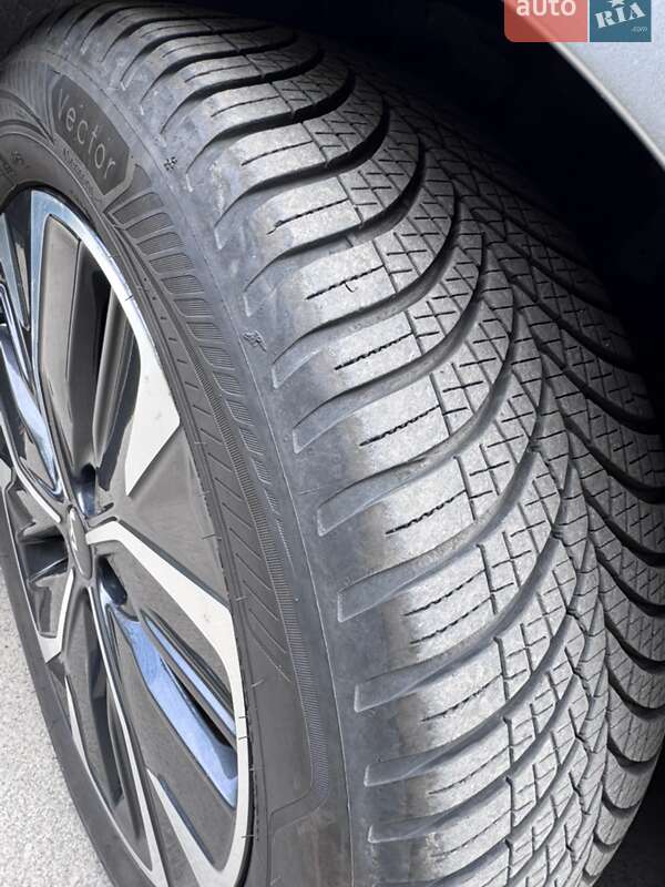 Позашляховик / Кросовер Kia EV6 2023 в Ужгороді фото 6 Позашляховик / Кросовер Kia EV6 2023 в Ужгороді