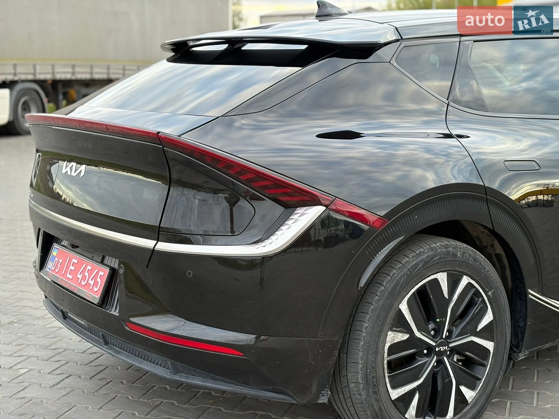 2022 Kia EV6 - мініатюра 9