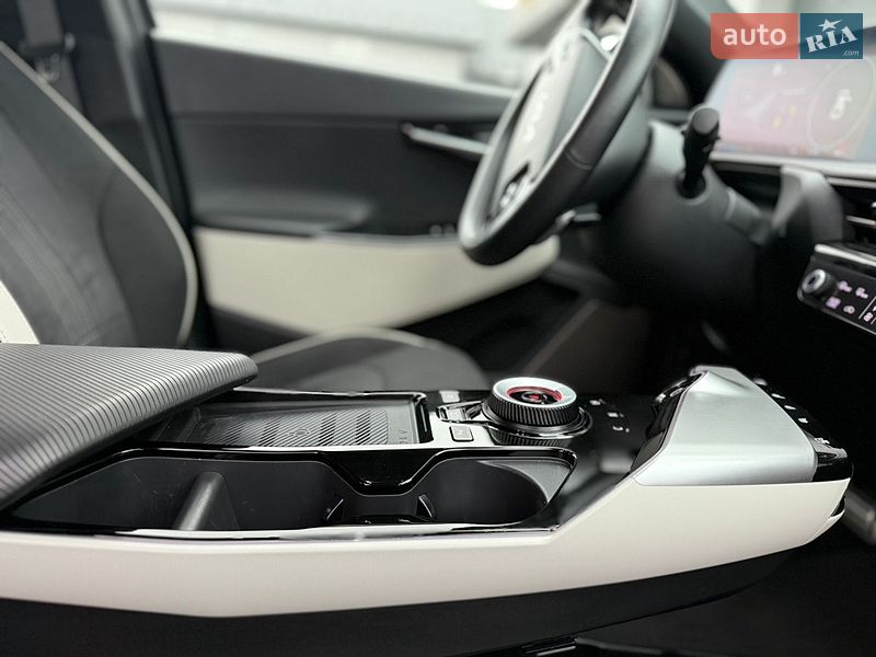 Внедорожник / Кроссовер Kia EV6 2023 в Дрогобыче фото 66 Внедорожник / Кроссовер Kia EV6 2023 в Дрогобыче