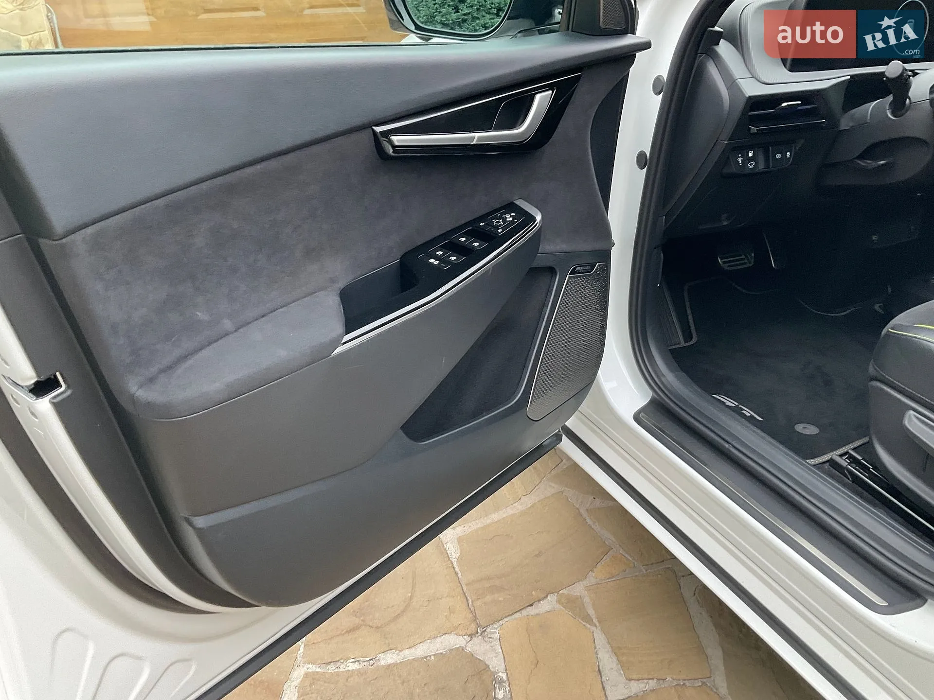 2023 Kia EV6 - мініатюра 12