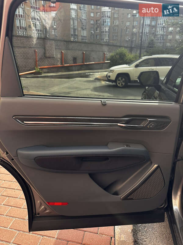 Позашляховик / Кросовер Kia EV9 2023 в Києві фото 29 Позашляховик / Кросовер Kia EV9 2023 в Києві