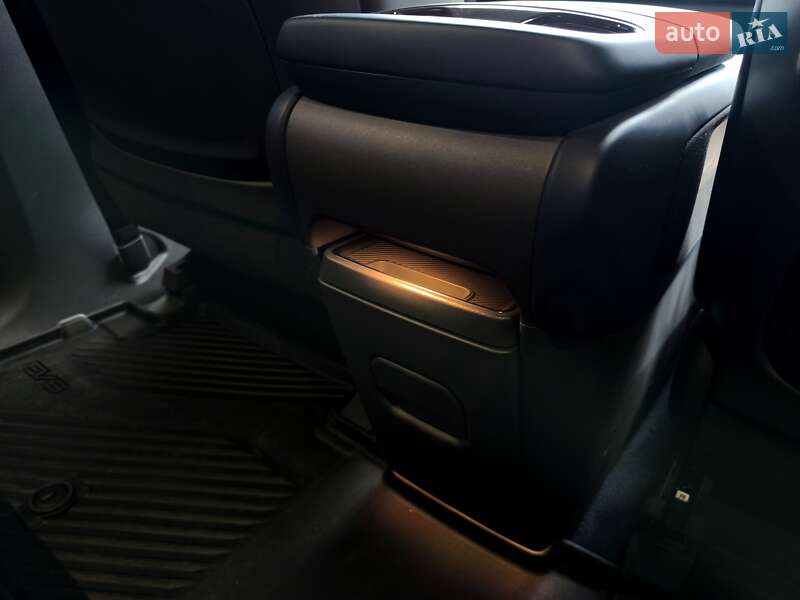 Внедорожник / Кроссовер Kia EV9 2023 в Дрогобыче