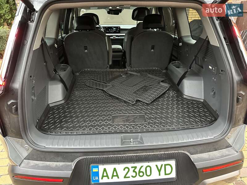 Позашляховик / Кросовер Kia EV9 2023 в Києві