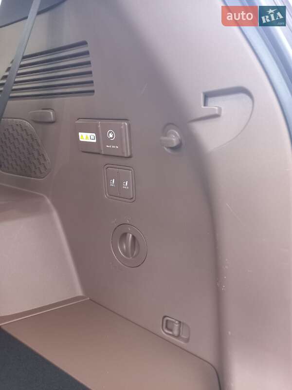 Позашляховик / Кросовер Kia EV9 2023 в Полтаві фото 35 Позашляховик / Кросовер Kia EV9 2023 в Полтаві