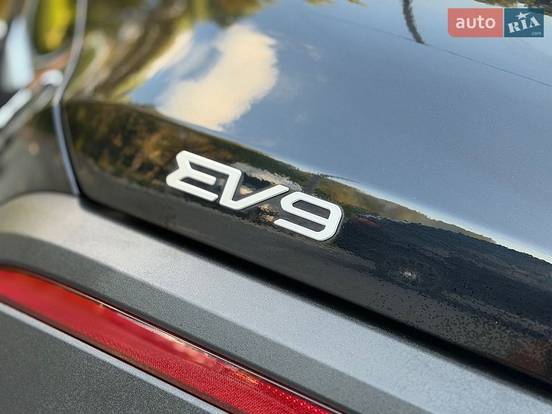 Внедорожник / Кроссовер Kia EV9 2024 в Дрогобыче