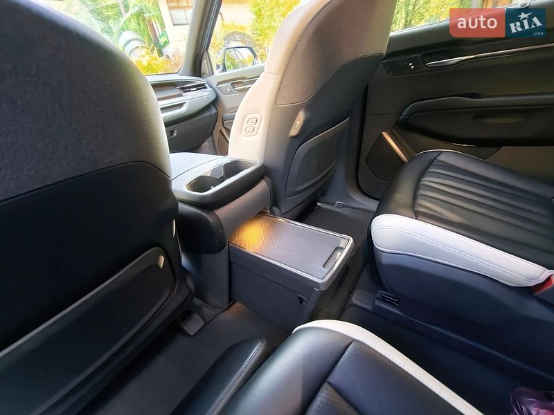 Внедорожник / Кроссовер Kia EV9 2023 в Дрогобыче