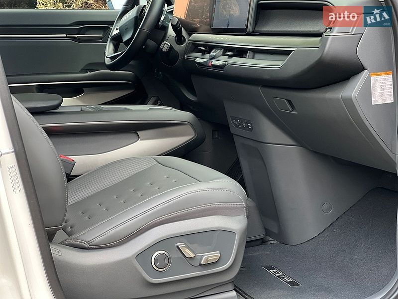 Позашляховик / Кросовер Kia EV9 2024 в Самборі