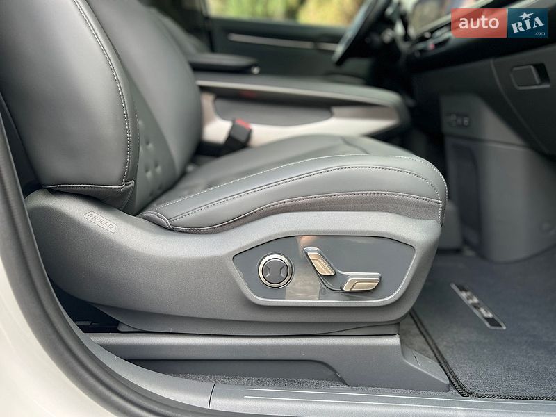Позашляховик / Кросовер Kia EV9 2024 в Самборі