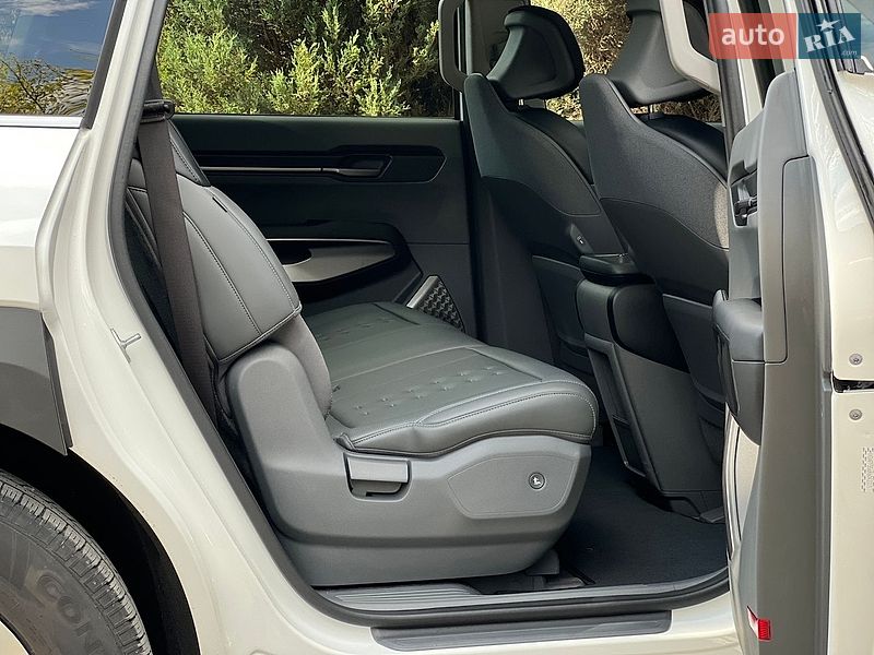 Позашляховик / Кросовер Kia EV9 2024 в Самборі