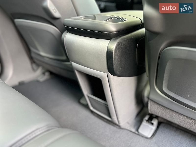 Позашляховик / Кросовер Kia EV9 2024 в Самборі